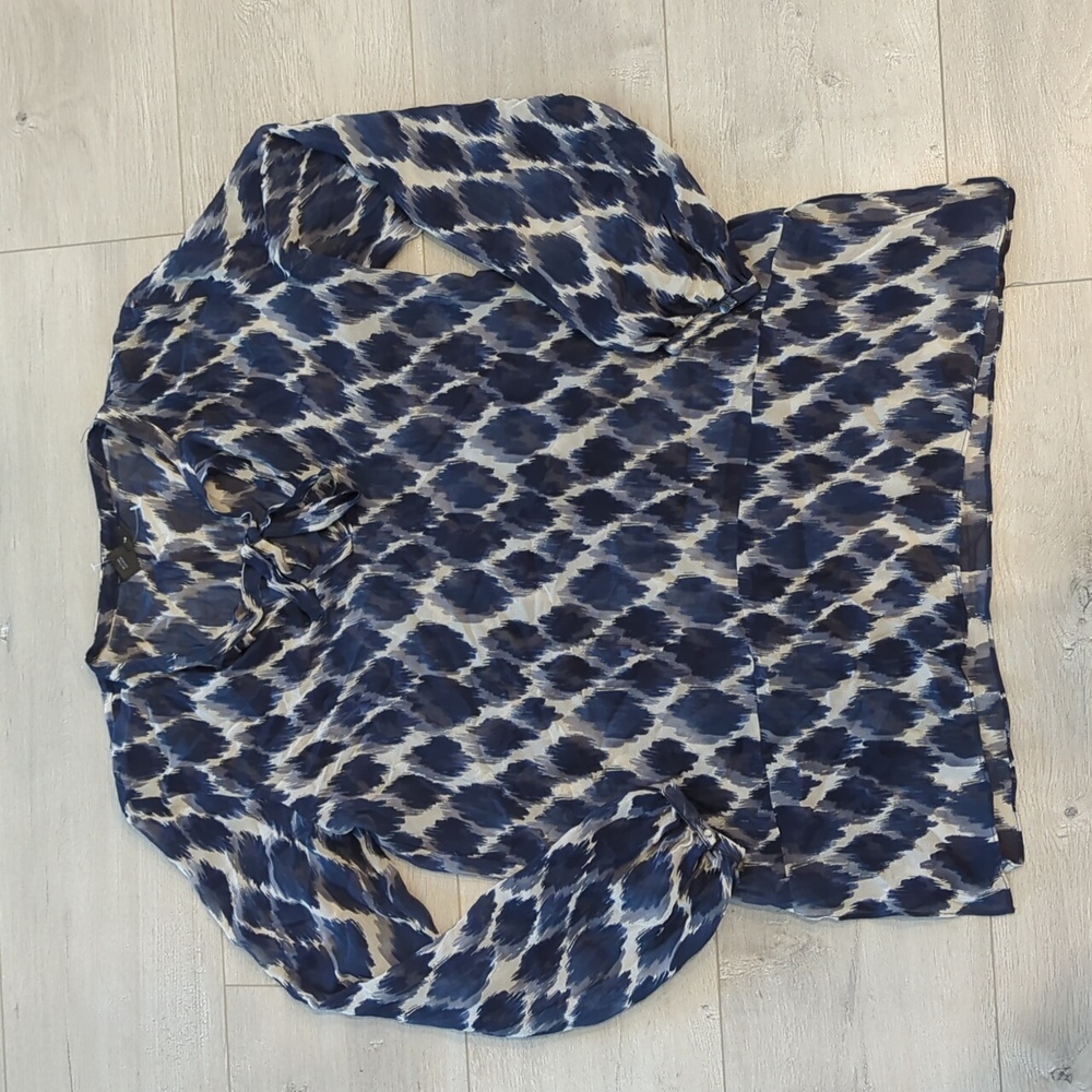 Club Monaco 100% silk